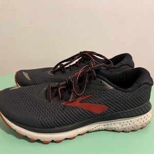 Brooks Adrenaline GTS 20 Size 9 Medium (D)